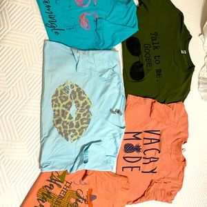 5 boutique tees! All Bella or canvas size LG!